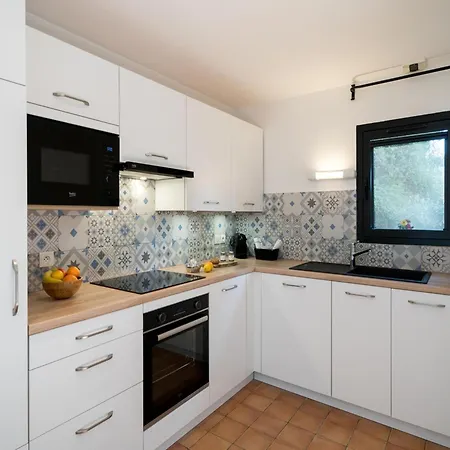 2 Flat With Sea View In Du Bailli Canadel Sur * Rayol-Canadel-sur-Mer