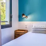 Apartamento 2-room Flat With Sea View In Du Bailli,