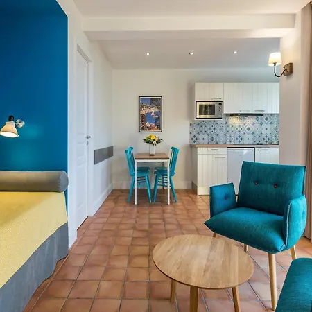 2-room Flat With Sea View In Du Bailli, Apartamento Le Rayol-Canadel-sur-Mer