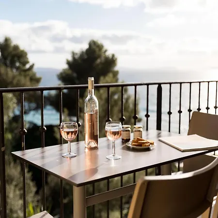 2-room Flat With Sea View In Du Bailli, Apartamento